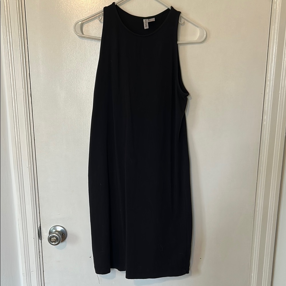 Elegant Black Sleeveless Dress